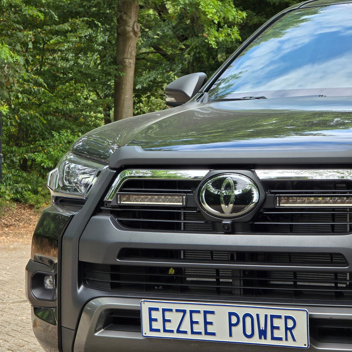 Shadow Vision double 10" light bar integration kit Toyota Hilux Invincible 2021+