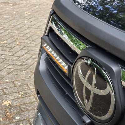 Shadow Vision double 10" light bar integration kit Toyota Hilux Invincible 2021+