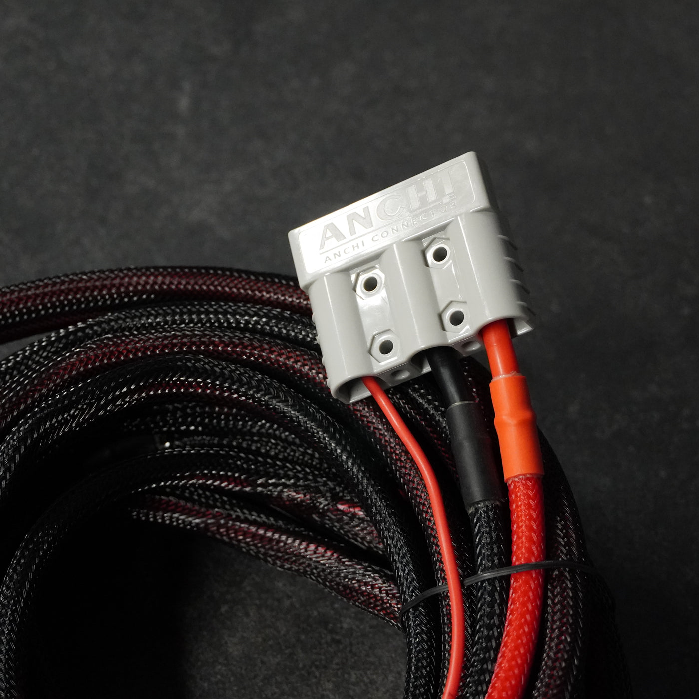 Eezee Power 12V Battery Box Pro charging cable set